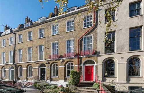 Entire Ground Floor Flat, Free Off-Street Parking and Large Garden - Foto 6