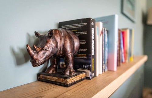 Stunning Renovation edge of Frome + country views - Photo 6