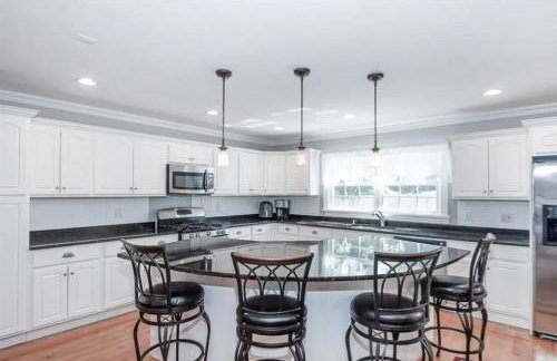 Spacious Coastal Retreat in Buzzards Bay, Quiet & Family-Friendly - Foto 72