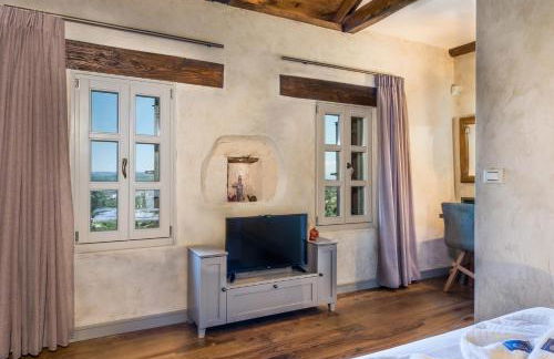 Listen to Nature in a Renovated Traditional Hilltop Villa Liodosifis with Heated Pool - Foto 31