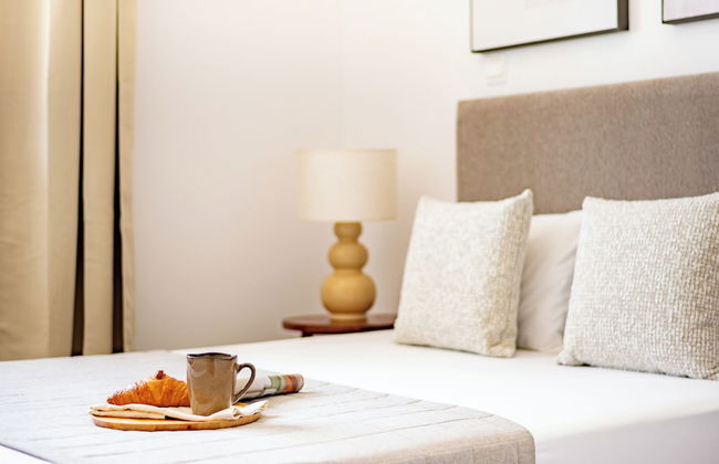 Sanders Eduardovich Limassol - Foto 8