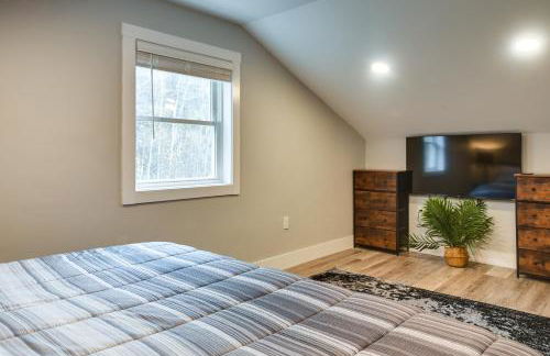 Modern Stark Home with Game Room, Grill and Fire Pit - Foto 11