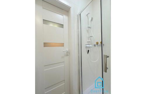 Bohos Apartment -2 min to City Center Gdynia & Seaside - Foto 16