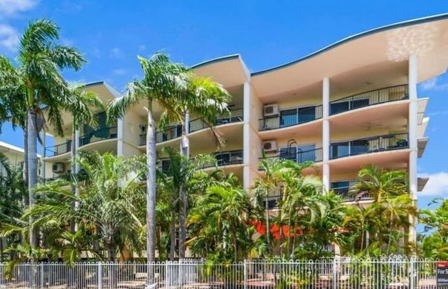 ZEN FORESHORE - 2 Bedroom Apt with Pool - Foto 1