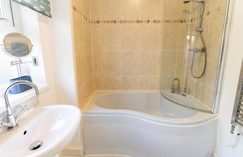 Bryn Gwyn, Sleeps 8, Sea Views, Borth y Gest - Photo 48