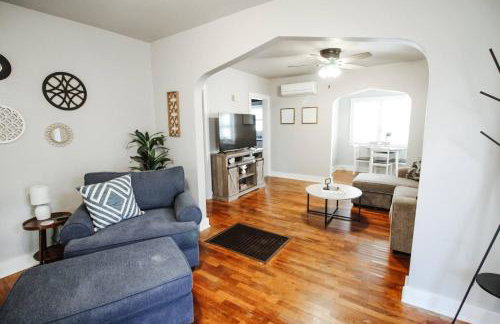 Central Location. Fenced Yard W Washer and Dryer - Foto 4