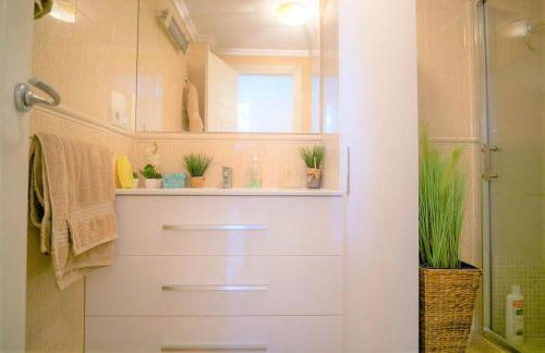 Spacious ground floor apartment overlooking the beautiful communal pool - Foto 38