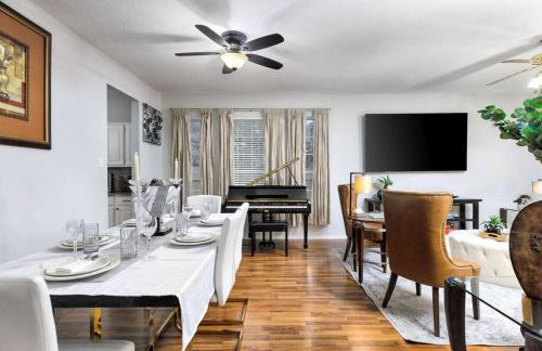 RARE FIND! Private Pool Hot Tub Spa Game Room Pool Heat Available Spring Special! - Foto 31