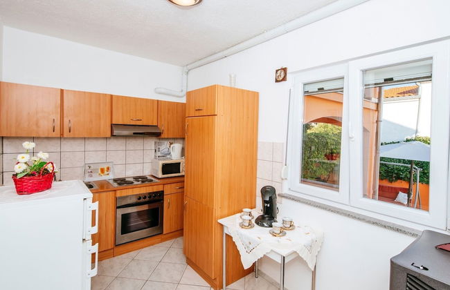 Beautiful Holiday Home in Maslenica Near Beach" - Foto 13