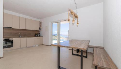 Cozy Apartment In Lukovo - Photo 4