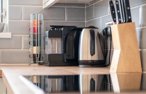 Stunning 2 bed Seaside Apartment With Sea Views - Foto 68