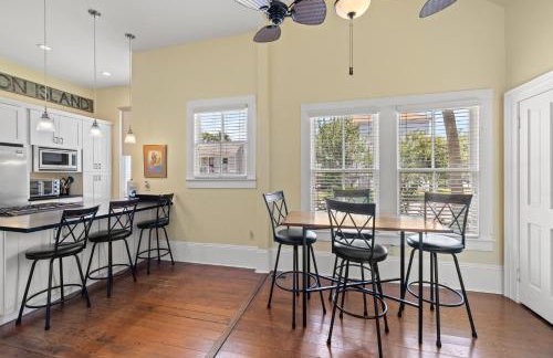 Your 1878 historic Shaw House awaits - Foto 12