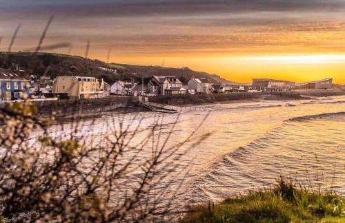 Pendine Sands Edith Villas - a luxury seaside home with beautiful sea views - Photo 54