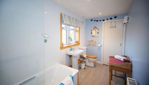 Pet Friendly 3BR Scenic Family Haven with Fibre WiFi - Foto 5