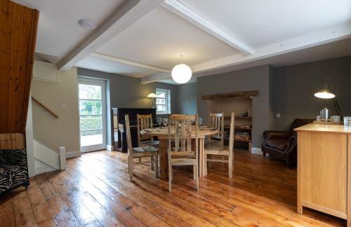 The Manor Dairy - Foto 20