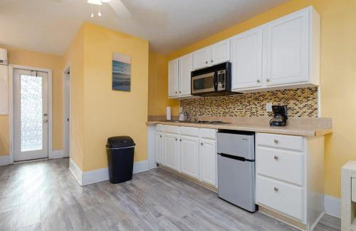 Surf City Beach Stay- Dolphins Drift Motel Unit - Foto 20