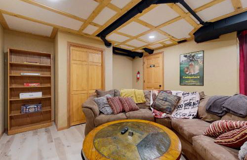 Pool and Beach Access! Lake Arrowhead Hideaway - Foto 20