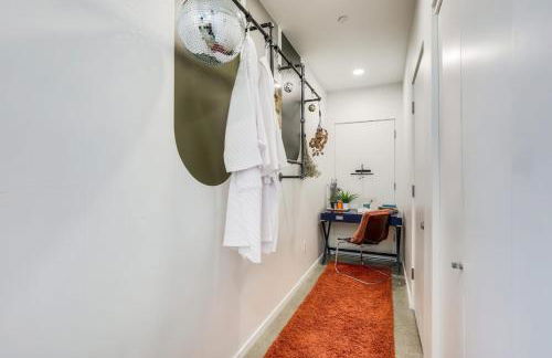 Modern Artist Loft Canvases Coffee and Comfort - Foto 10