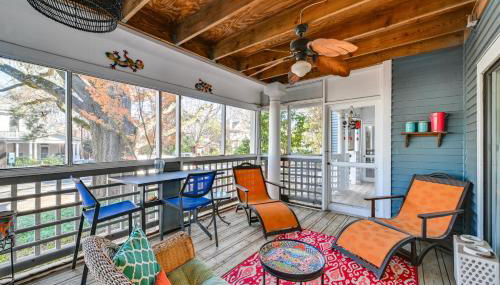 1 Mi to BOA Stadium! Walkable Condo with Porch - Foto 2