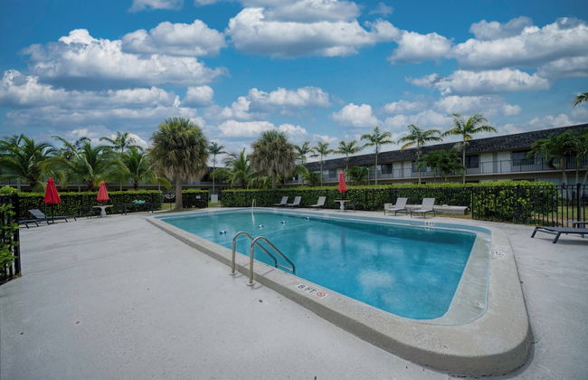 Riverwatch Apartments by Lowkl - Photo 49