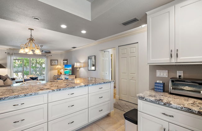 Sunset Sanctuary 2 Bedroom Condo by RedAwning - Foto 12