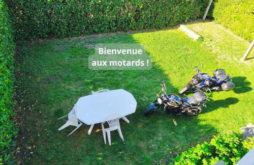T2 en Rdc sans marche, calme, parking, idéalement placé - Foto 17