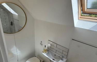 Private Countryside Annexe with Exclusive Wood Burner, Outdoor Hot Shower & Views - Foto 30