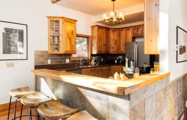 Reduced Nightly Rates! Park City Cabin, Hot Tub, Fire Pit - Sleeps 14 - Photo 29