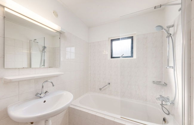 Bungalow in Veluwe Near Harderwijk - Photo 10