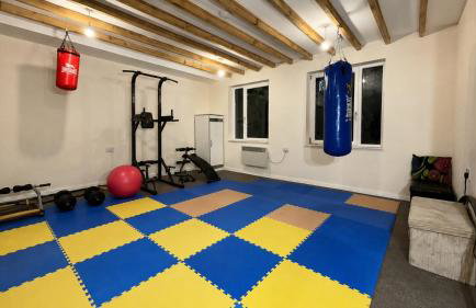 North London A spacious 7 bedroom house accommodating up to 18 people complete with own gym and table tennis - Foto 31