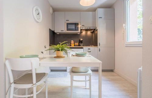 Les Capitouls - avec entrée autonome, clim neuve, jardin, parking privé & sa piscine ! - - Foto 11