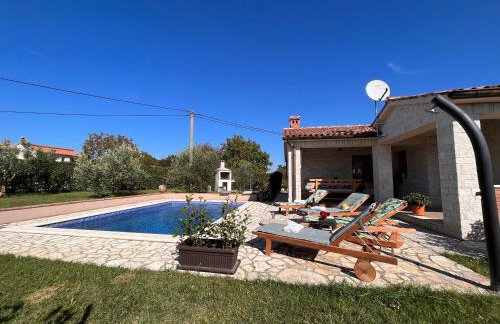 Villa Mirela with a comfortable garden and pool - Foto 6