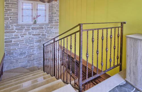 Villa Patrick-Luxury stone house in the center of Istria - Photo 35