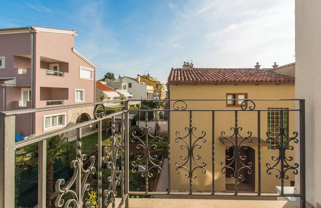 Elegant two-bedroom apartment with terrace in Rovinj - Photo 47