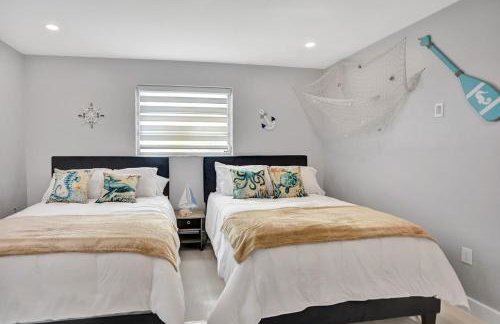 Modern 4 Bedroom -Kosher - Heated Pool - Game Room - Foto 14