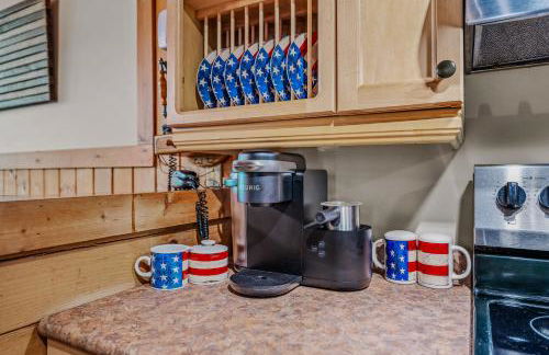 Seventh Heaven - Hot Tub, Pet Friendly, Grill, Wifi, Deck, Covered Porch, Family Friendly, Kid's Loft, King Bed - Foto 20