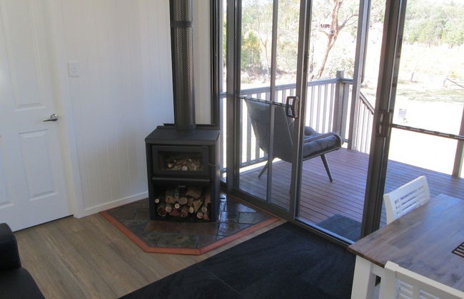 Just Red Wines Vineyard Cabins - Photo 3