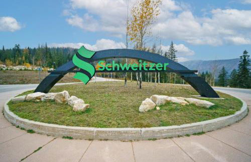 Ski-In Ski-Out Schweitzer Winter Chalet with Hot Tub - Foto 6