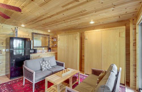 Peaceful Greers Ferry Cabin with Deck and Lake View! - Foto 17