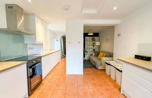 NEW - Luxury 3 bedroom Townhouse - Canterbury City Centre - Foto 23