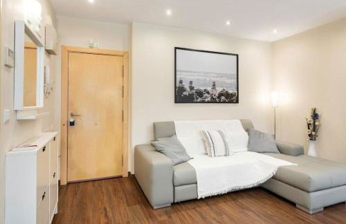 Modern Apartment in Lloret - 200 Steps from the Sea! - Foto 13