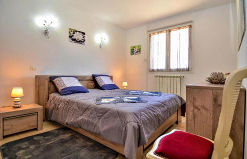 Awesome Home In Slaurent-La-Vernede - Foto 18