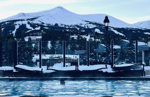 NEW! Marriott Slope View Ski in Ski out Luxury Studio Sleeps 4 Full kitchen, Amenities & Fee Parking - Foto 6