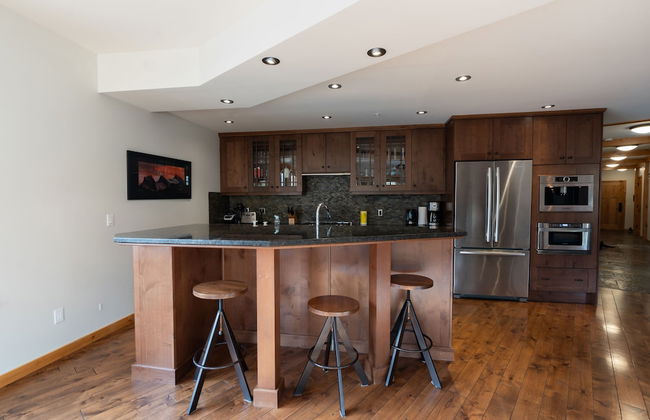 Rundle Cliffs Lodge by Canmore Premier - Photo 5