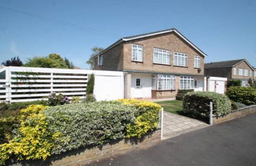 Nicely decorated 3 bedroom house near Heathrow, London - Foto 1
