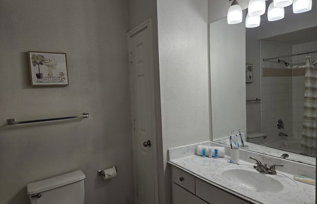 Apartment - Sleeps 5 - Pool - Parking - Gym - Foto 9