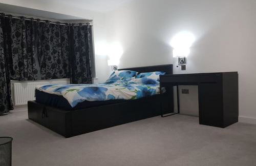 Contemporary ground flr maisonette- Entire place - Foto 2