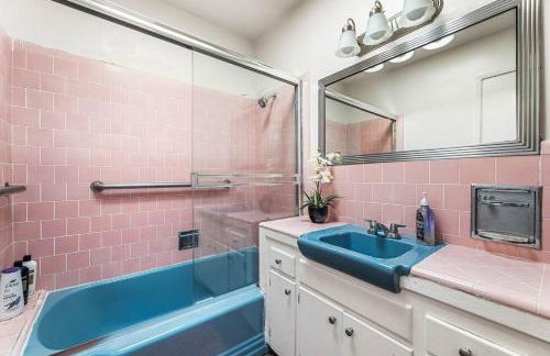 Spacious 4 bedroom home by Melrose and 10 minutes to Hollywood Walk of Fame - Foto 31