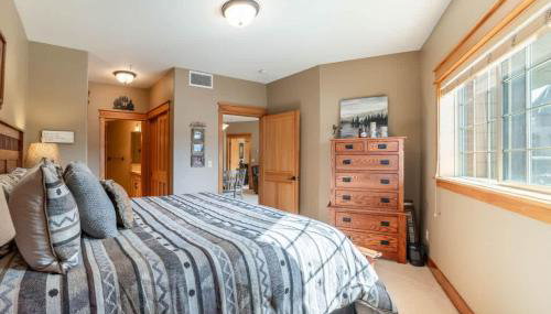 Basecamp in Riverstone Walk to River Shops and more - Foto 4