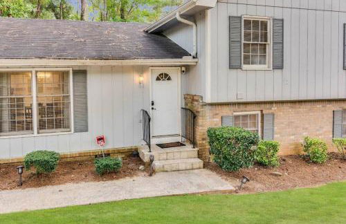 Spacious 5BR Retreat Sleeps 12,Large Deck - Foto 38